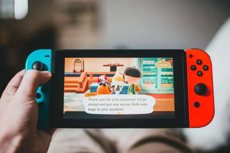 منصة نينتندو سويتش مع لعبة animal crossing