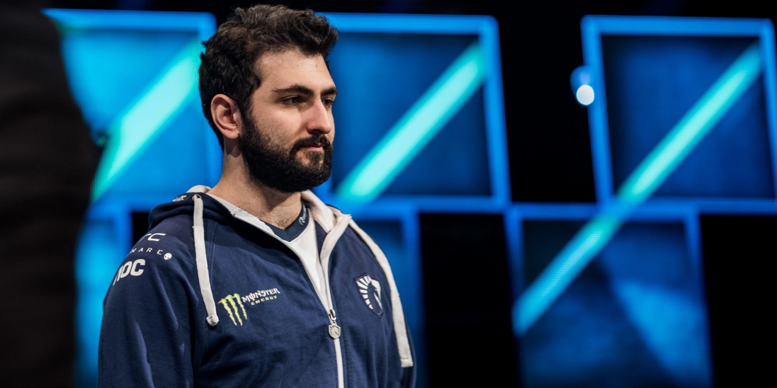 قصة بطل العالم مارون مرهج "GH" أحد أفضل لاعبي Dota 2 حول العالم مارون مرهج