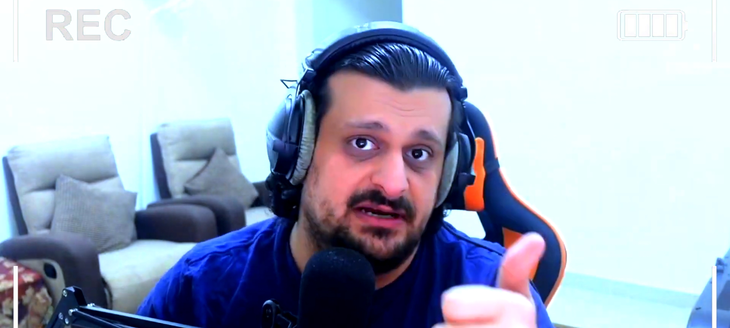 تعرف على أسطورة تعليق الرياضات الإلكترونية محمد غفور "L3gend" محمد غفور