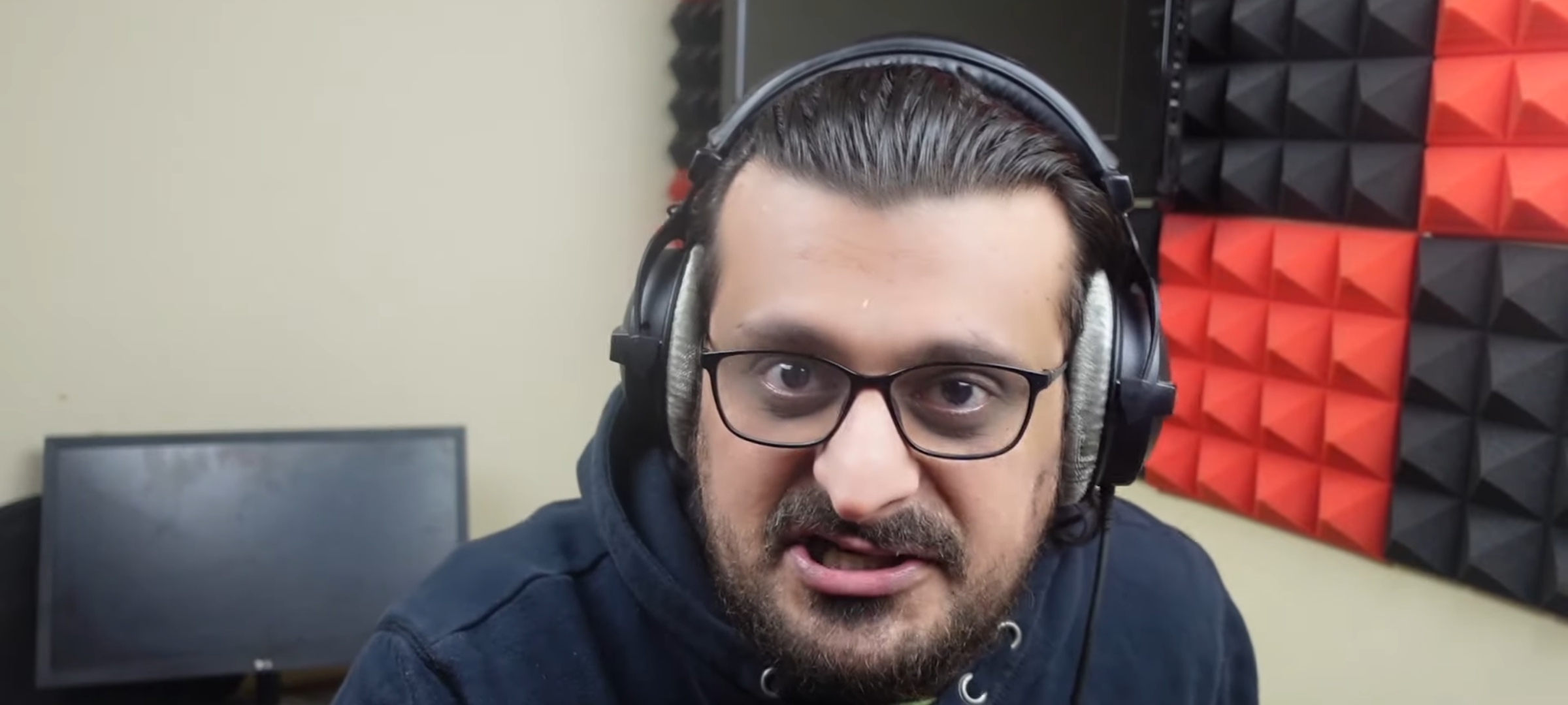 تعرف على أسطورة تعليق الرياضات الإلكترونية محمد غفور "L3gend" محمد غفور