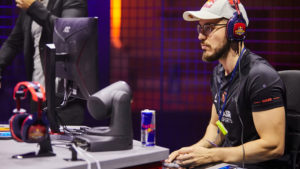 تعرف على Big Bird بطل Red Bull Kumite 2023 Big Bird