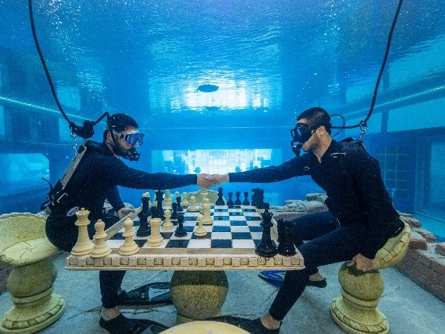 اتحاد الإمارات يستضيف بطولة شطرنج احترافية تحت الماء!