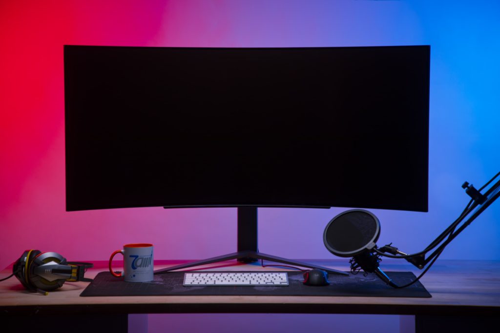 مراجعة شاشة LG UltraGear المنحنية بقياس 45 إنش