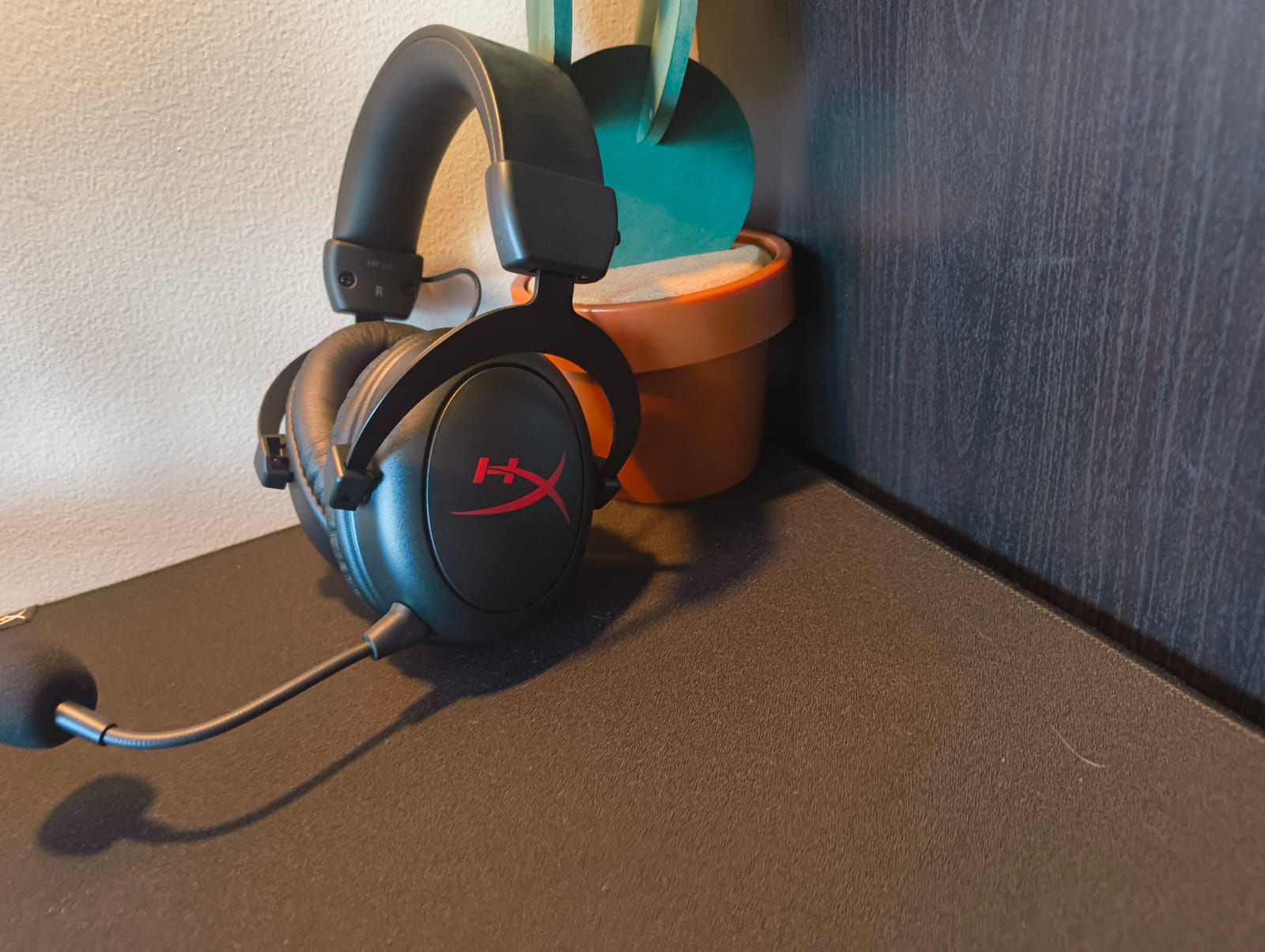 انطباعنا عن سماعة HyperX Cloud II Core Wireless الاحترافية: إليك كل شيء عنها انطباعنا عن سماعة HyperX Cloud II Core Wireless الاحترافية: إليك كل شيء عنها