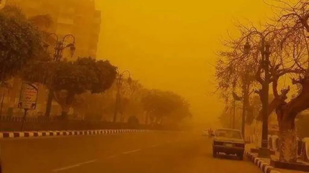 الطقس العاصفه الترابيه في مصر