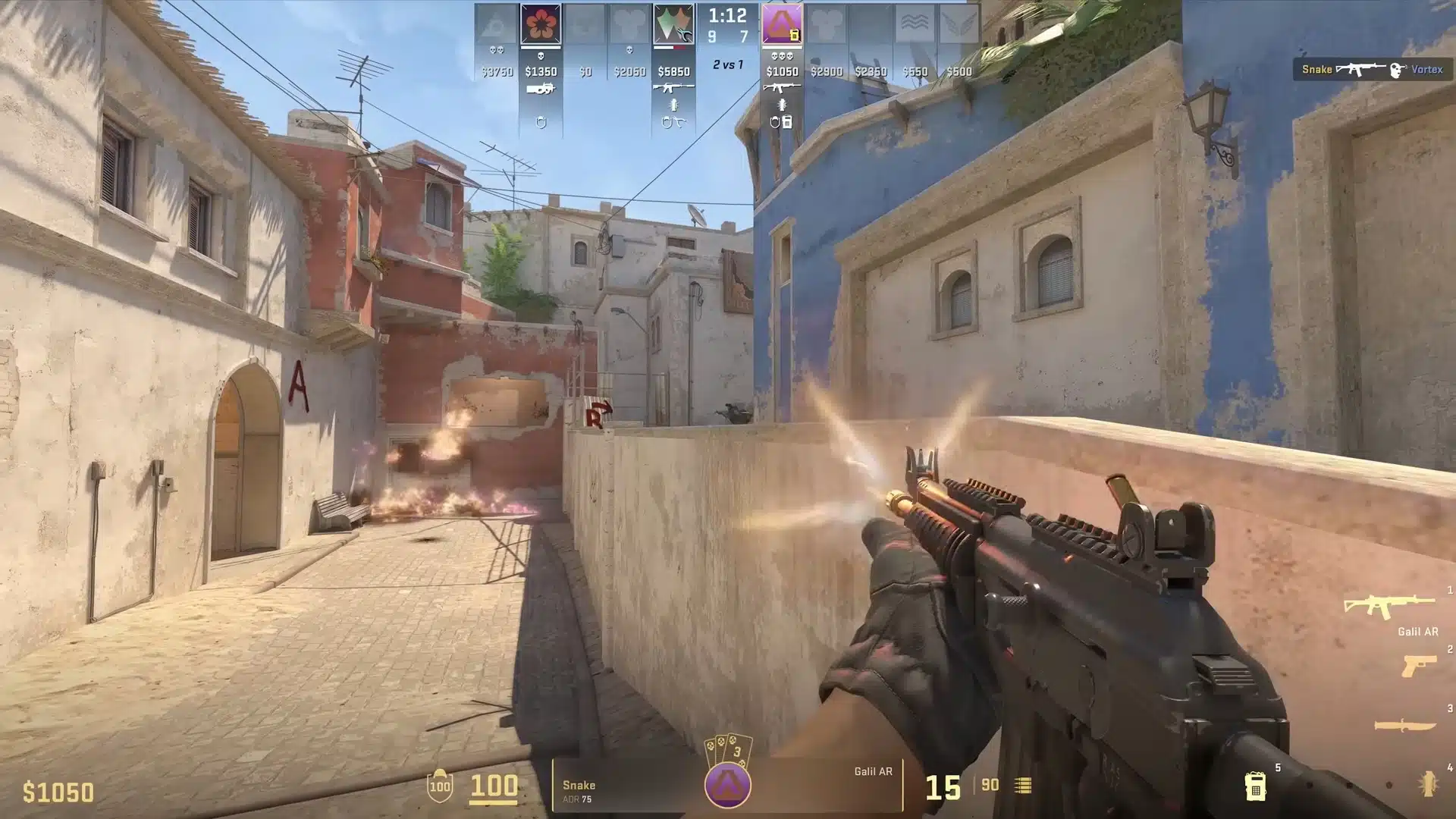 لاعب Counter-Strike 2 محترف يقوم بسحق خصومه باستخدام قدمه لاعب Counter-Strike 2