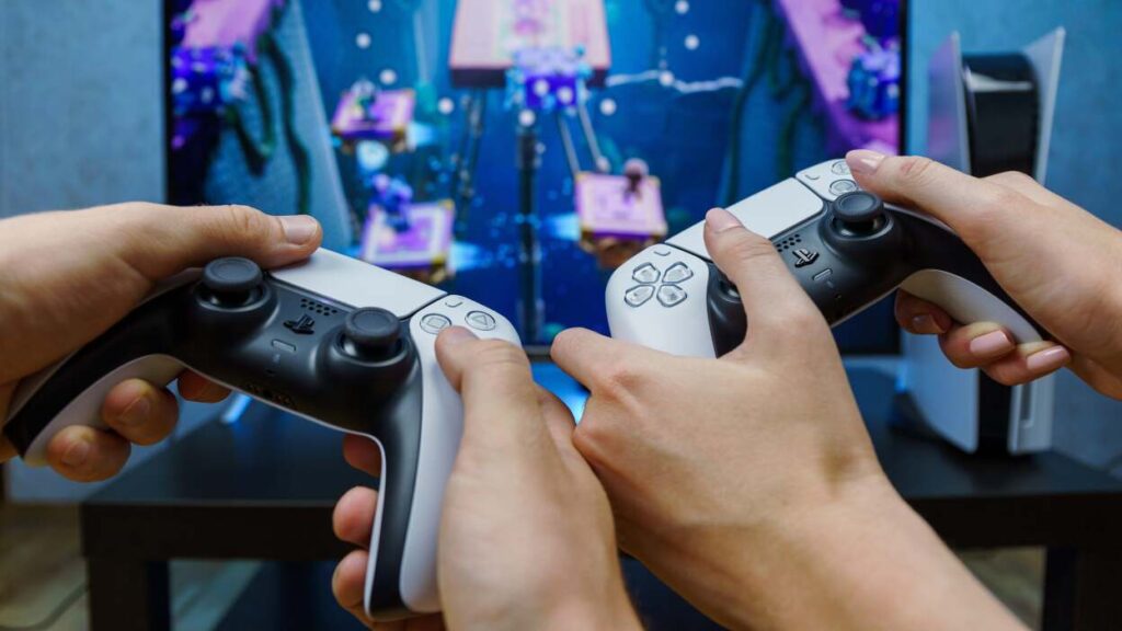 أفضل قبضات تحكم PS5 ودليل كامل عنها