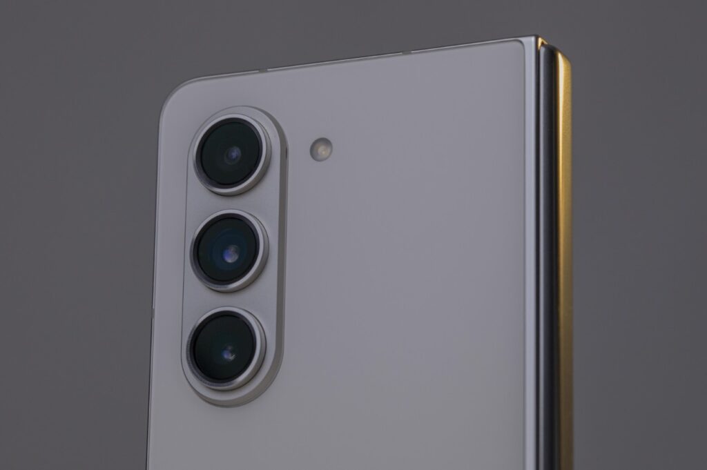 مراجعة Galaxy Z Fold 5 و Z Flip 5 الجيل الجديد القابل للطي مراجعة Galaxy Z Fold 5 و Z Flip 5 الجيل الجديد القابل للطي