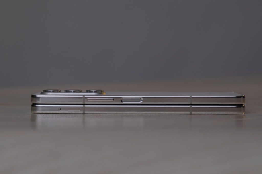 مراجعة Galaxy Z Fold 5 و Z Flip 5 الجيل الجديد القابل للطي مراجعة Galaxy Z Fold 5 و Z Flip 5 الجيل الجديد القابل للطي