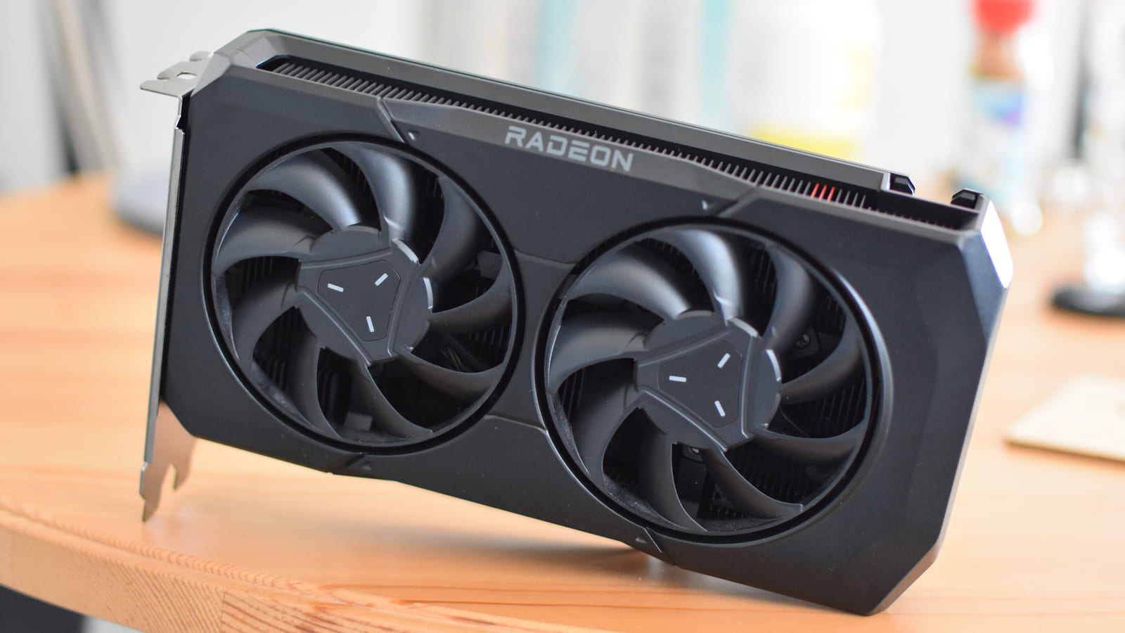 ترتيب كروت شاشة AMD Radeon وأفضل الأنواع في 2025 ترتيب كروت شاشة AMD Radeon وأفضل الأنواع في 2025
