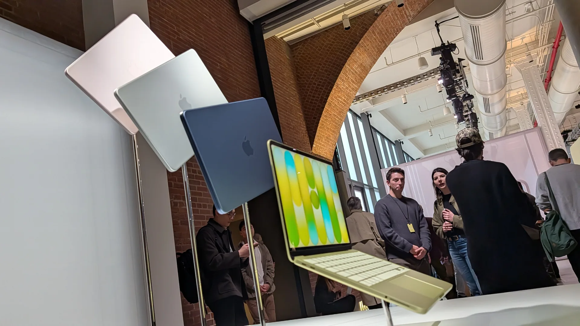 كل ما تريد معرفته عن MacBook Neo أرخص ماك قوي مواصفات MacBook Neo