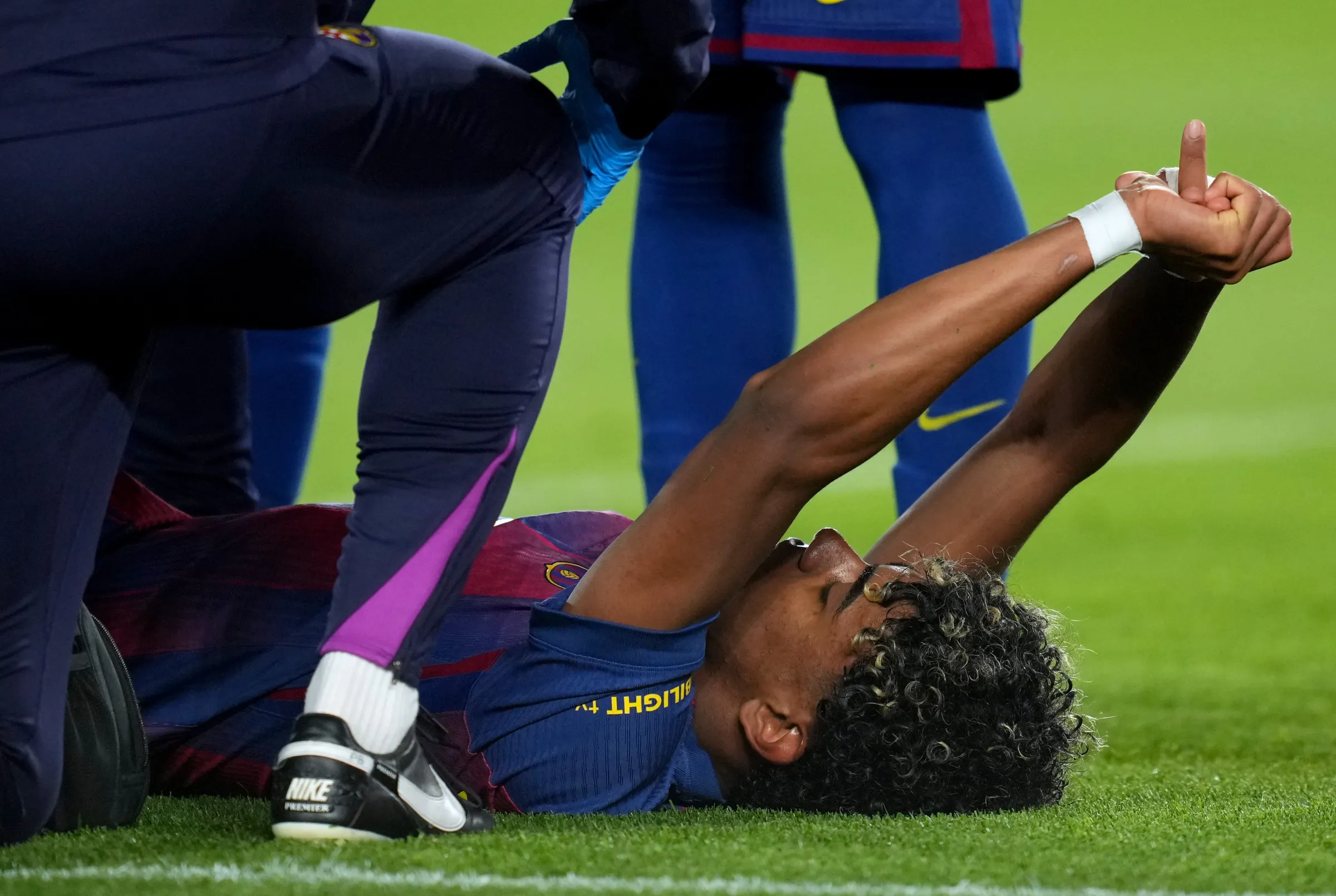 إصابة لامين يامال تنهي موسمه مع برشلونة وتحدد موقفه من كأس العالم 2026