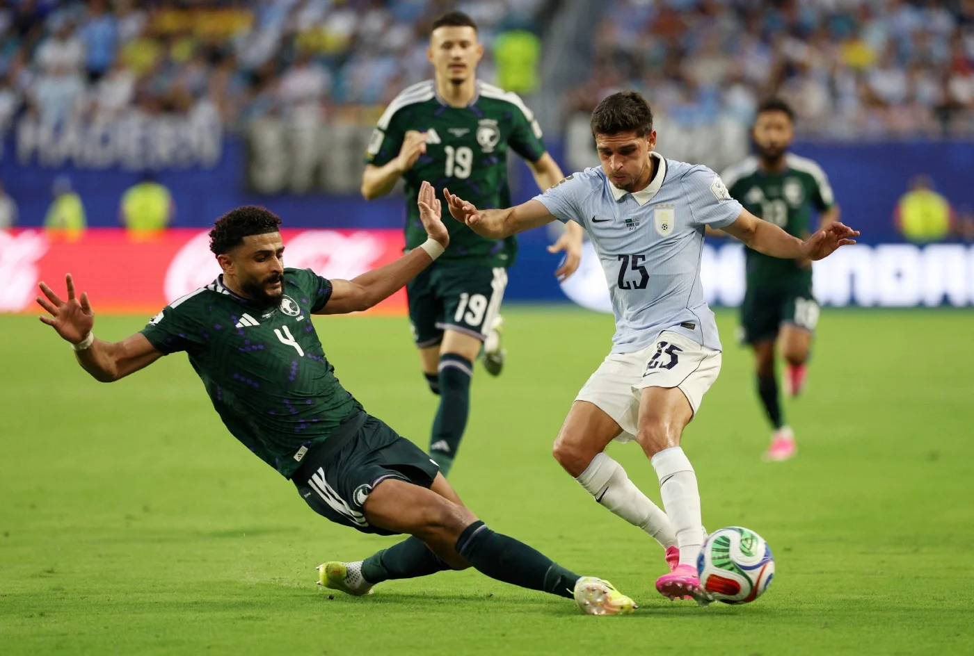 مباراة السعودية أمام أوروغواي تنتهي بالتعادل 1-1