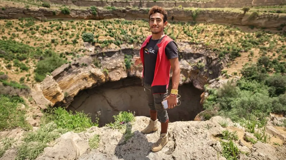 وفاة القعقاع بن عنتر داخل فوهة بركانية في اليمن تنهي مسيرة أشهر المغامرين العرب