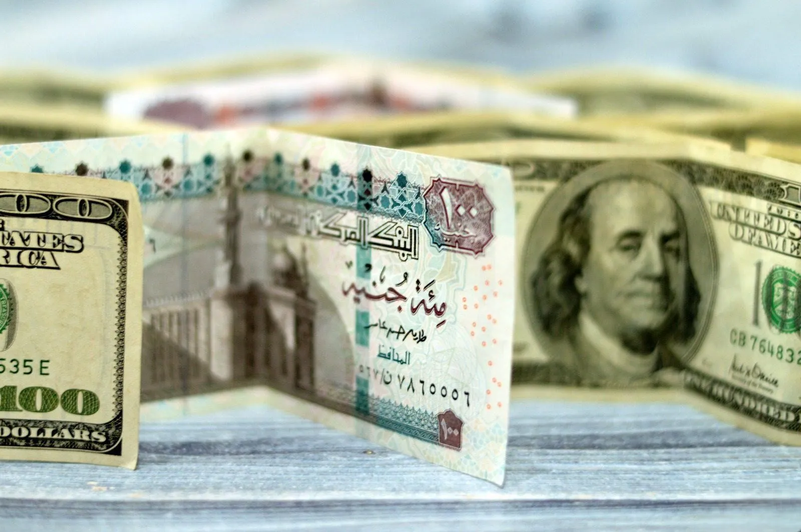 سعر الدولار اليوم في مصر يتراجع بشكل طفيف أمام الجنيه